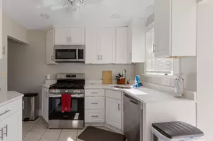 428 Boylston St, Brookline, MA 02445 - Photo 3