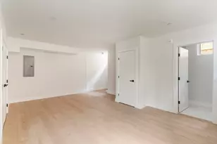 60 Franklin St, Somerville, MA 02145 - Photo 25