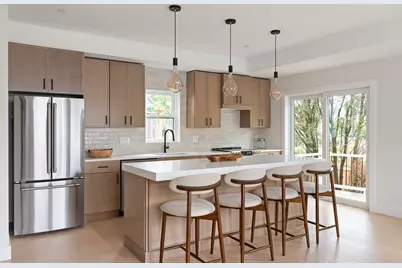 60 Franklin St #3, Somerville, MA 02145 - Photo 5