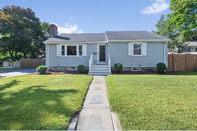 9 Fosters Ln, Wakefield, MA 01880 - Photo 1