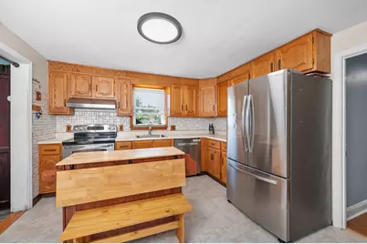 9 Fosters Ln, Wakefield, MA 01880 - Photo 5