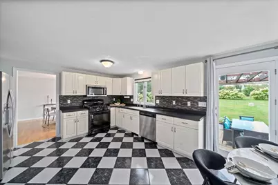27 Sparrow Rd, Stoughton, MA 02072 - Photo 7