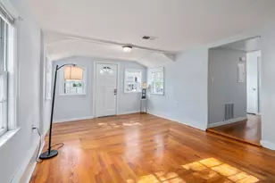 33 Plant Rd, Waltham, MA 02451 - Photo 17