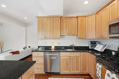 841 Saratoga St #PH3, Boston, MA 02128 - Photo 5