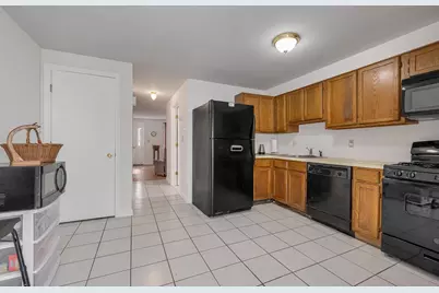 74 Roper St #F, Lowell, MA 01852 - Photo 9