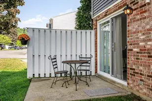 74 Roper St, Lowell, MA 01852 - Photo 17