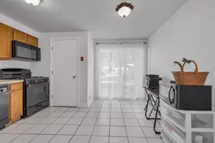 74 Roper St, Lowell, MA 01852 - Photo 3