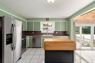 25 Wilson St, Beverly, MA 01915 - Photo 11