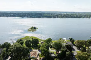 12 Riverside Dr, Berkley, MA 02779 - Photo 9