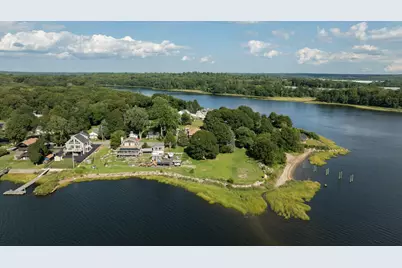 12 Riverside Dr, Berkley, MA 02779 - Photo 5