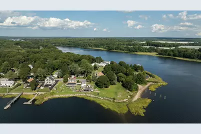 12 Riverside Dr, Berkley, MA 02779 - Photo 7