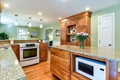 18 Swanson Road, Framingham, MA 01701 - Photo 7