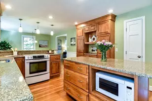 18 Swanson Rd, Framingham, MA 01701 - Photo 7