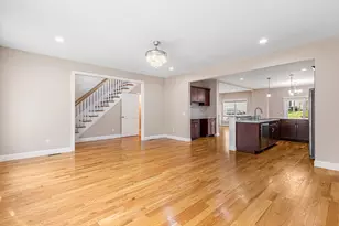 102 Hunting Hill Dr, Cumberland, RI 02864 - Photo 15