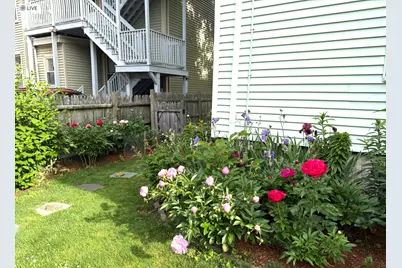 9 Peabody St #9, Newton, MA 02458 - Photo 19