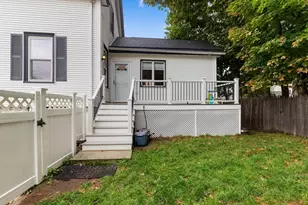 8 Cliff St, Malden, MA 02148 - Photo 33