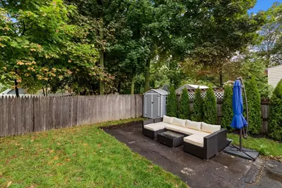 8 Cliff St, Malden, MA 02148 - Photo 31