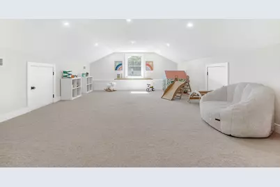 98 Beethoven Ave, Newton, MA 02468 - Photo 19