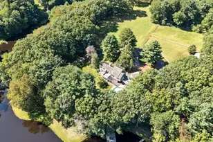225 Mill St, Raynham, MA 02767 - Photo 9