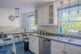 558 Spring St, Hanson, MA 02341 - Photo 9