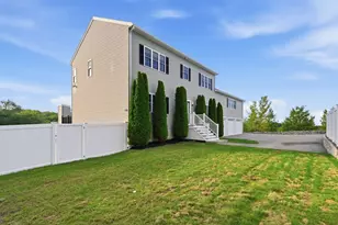 9 Marshall Cir, Peabody, MA 01960 - Photo 27