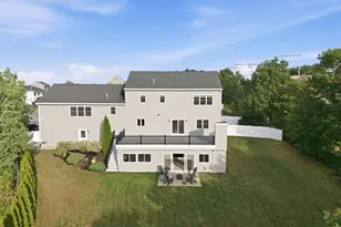 9 Marshall Cir, Peabody, MA 01960 - Photo 11