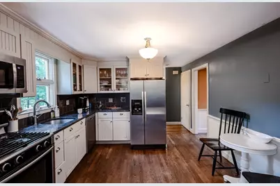 175 Oak St, Franklin, MA 02038 - Photo 5
