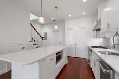 170 W Broadway #411, Boston, MA 02127 - Photo 7