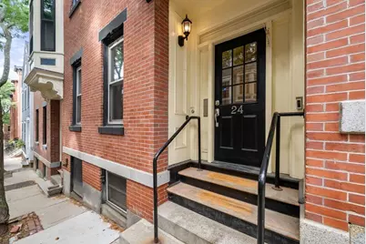 24 Auburn Street, Boston, MA 02129 - Photo 31