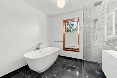 42 Clinton Ave, Holyoke, MA 01040 - Photo 33
