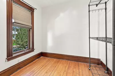 42 Clinton Ave, Holyoke, MA 01040 - Photo 31
