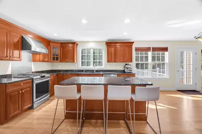 21 Manchester Place, Natick, MA 01760 - Photo 13