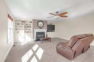 21 Manchester Pl, Natick, MA 01760 - Photo 15