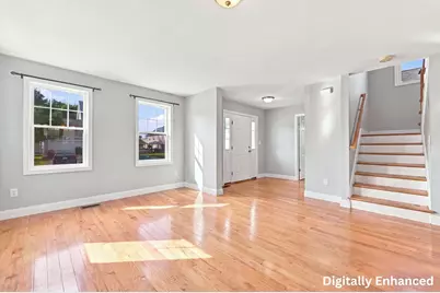 9 McGuigan Circle, Lowell, MA 01852 - Photo 3