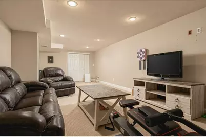 24 Monroe St, Amesbury, MA 01913 - Photo 35
