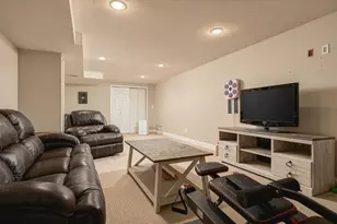 24 Monroe St, Amesbury, MA 01913 - Photo 35