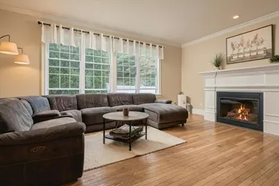 24 Monroe St, Amesbury, MA 01913 - Photo 13