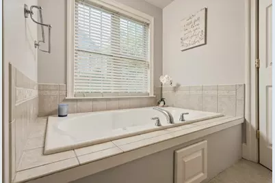 24 Monroe St, Amesbury, MA 01913 - Photo 23