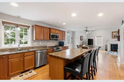 28 Glenside Ave, Billerica, MA 01821 - Photo 9