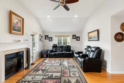 28 Glenside Ave, Billerica, MA 01821 - Photo 17