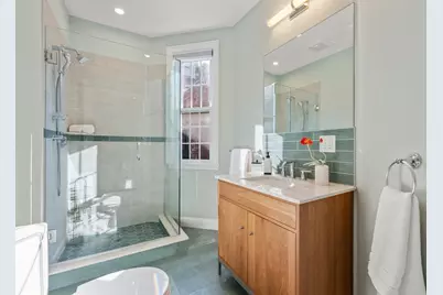54 Brimmer St, Boston, MA 02108 - Photo 15