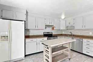 322 Bedford St, East Bridgewater, MA 02333 - Photo 5