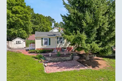 61 Myrtle Ave, Wakefield, MA 01880 - Photo 5