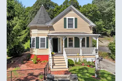 61 Myrtle Ave, Wakefield, MA 01880 - Photo 1