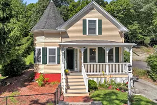 61 Myrtle Ave, Wakefield, MA 01880 - Photo 1