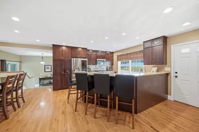 39 Tomahawk Dr, Tewksbury, MA 01876 - Photo 5