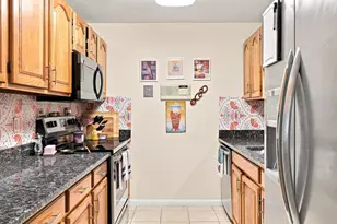51 Valiant Way, Salem, MA 01970 - Photo 11
