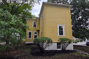 36 Mystic St, Medford, MA 02155 - Photo 21