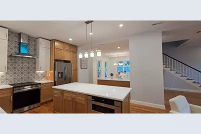 36 Mystic St, Medford, MA 02155 - Photo 5