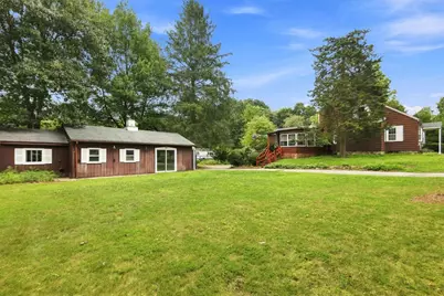 66 Charlton St, Oxford, MA 01540 - Photo 3
